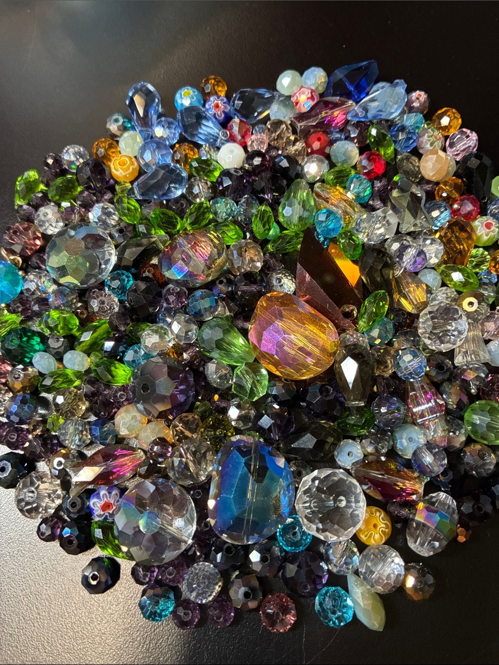 Mixed lot of Glass faceted Crystal Beads - Multicolor Assortment